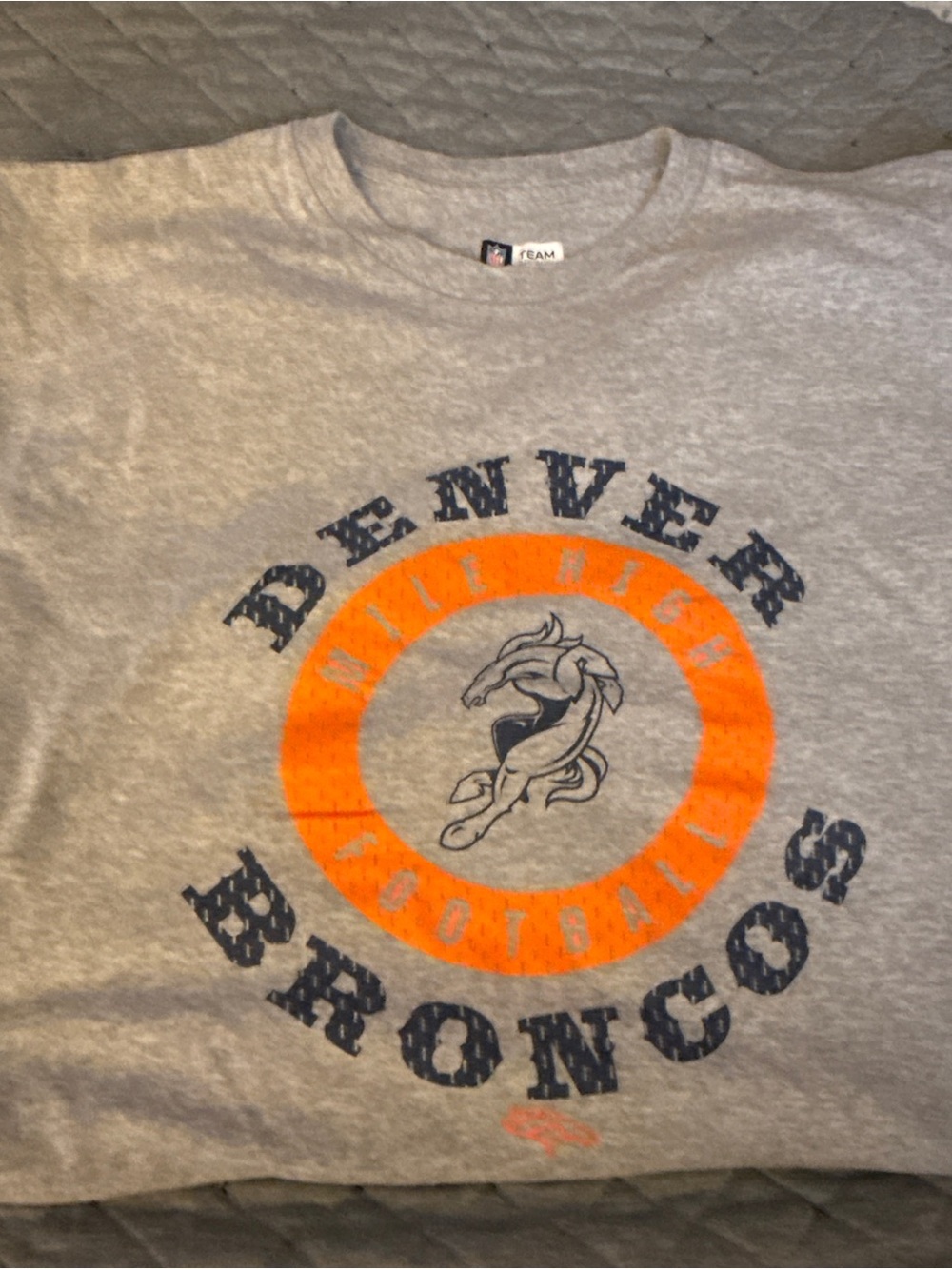 Denver Broncos Gray Graphic T-Shirt 2XL Vintage Logo
